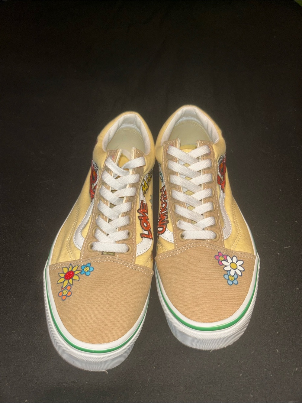 Yellow Elmo vans!! Old school style!